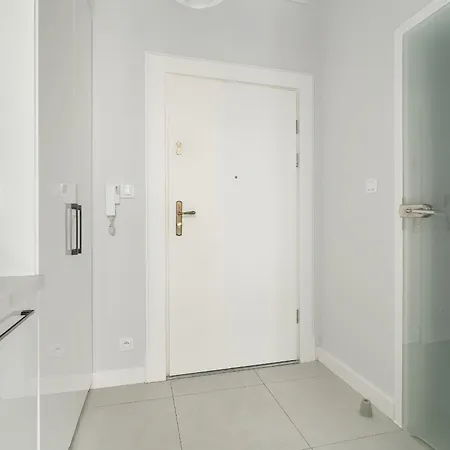 Kwiatowa Modern Studio In The Center Of By Renters Poznan